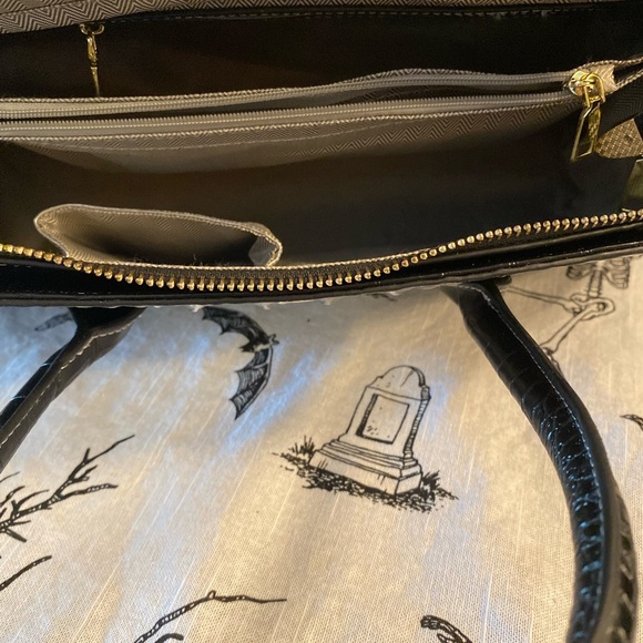 Purse luggage style - Picture 3 of 3